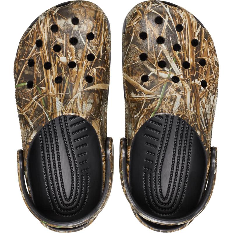 Crocs Unisex Adult Realtree Max-7 Classic Clogs, Lightweight Comfortable Slip On Shoes