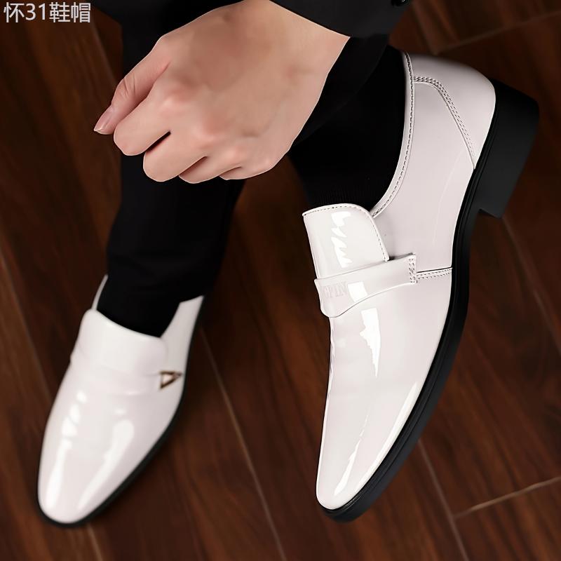 Vintage Elegance Men's Pointed-Toe Dress Loafers - Breathable Slip-On, Alphabet Detail for Office & Formal Wear Footwear Shoe