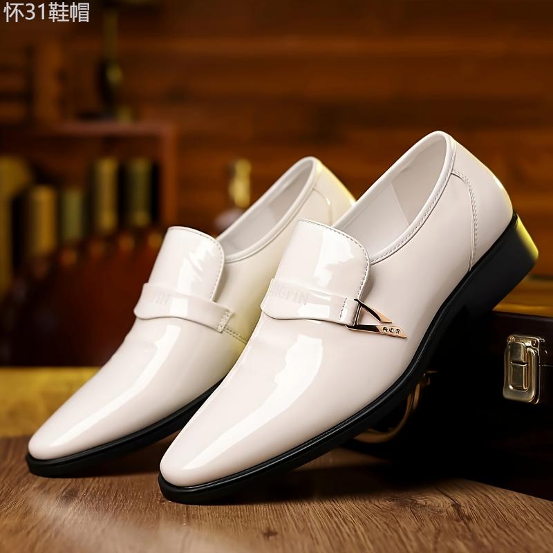 Vintage Elegance Men's Pointed-Toe Dress Loafers - Breathable Slip-On, Alphabet Detail for Office & Formal Wear Footwear Shoe