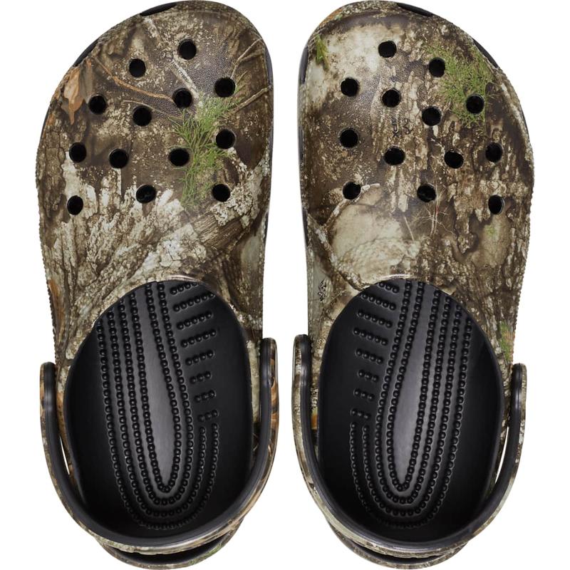 Crocs Unisex Adult Realtree APX Classic Clogs, Lightweight Comfortable Slip On Shoes