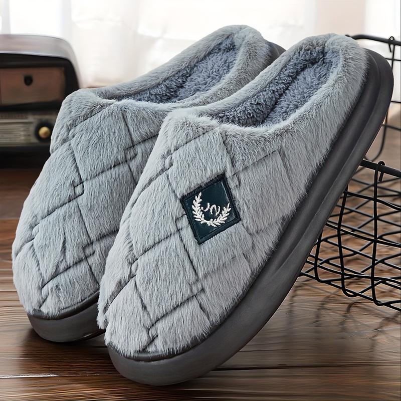 Plus Size Men's Comfy Fuzzy Slippers, Solid Color Non Slip Casual Thermal EVA Sole Slides for Winter Indoor Footwear