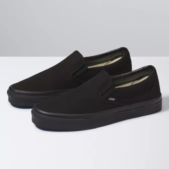 Vans Classic Slip On in Black Black