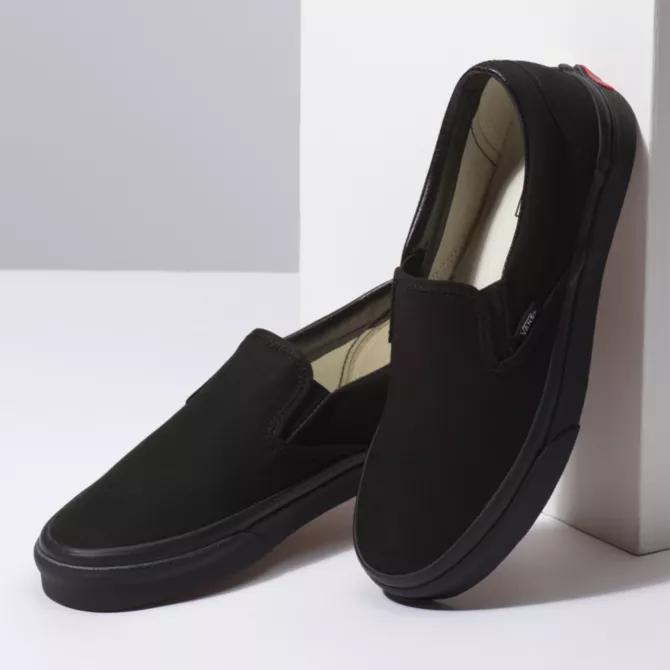 Vans Classic Slip On in Black Black