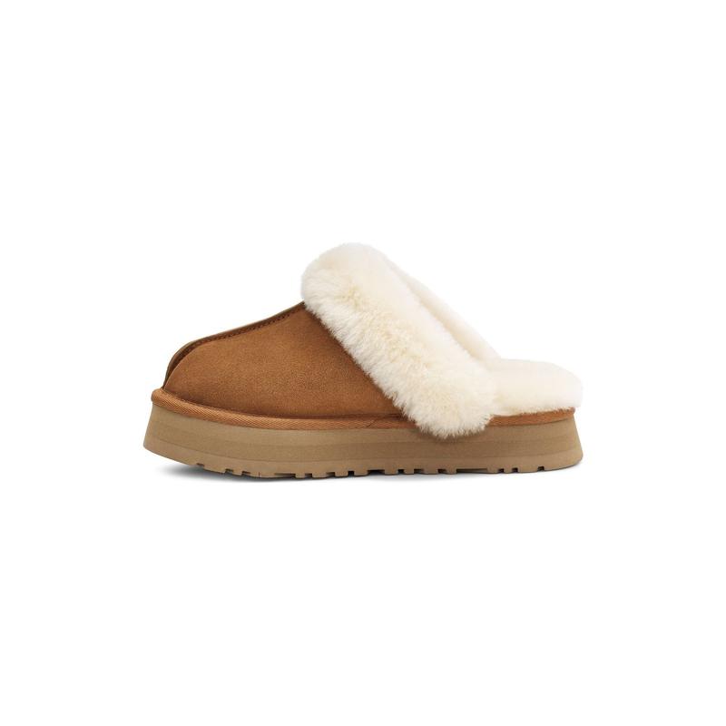 UGG Women's Disquette in Chestnut