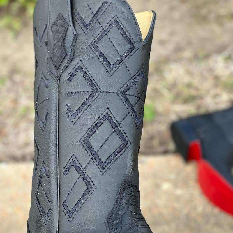 MENS BLACK WESTERN BOOTS WITH RED BOTTOM