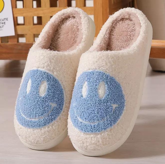 Cute Smile Face Slippers for Women and Men, Soft Plush Comfy Warm Couple Slip-On House Happy Face Slippers Girl Walking Shoes Footwear Flipflop Footwear Flipflop