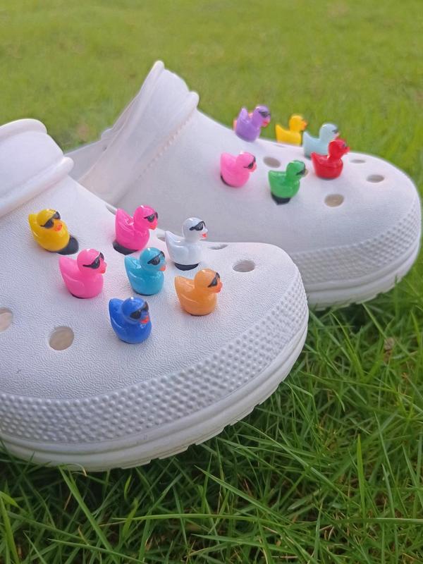 Cute Cartoon Duck with Sunglasses Decor Shoes Decoration (14pcs), Unisex Fashionable Shoes Decorations for Clogs, Creative Shoes Accessories for Adult & Kids