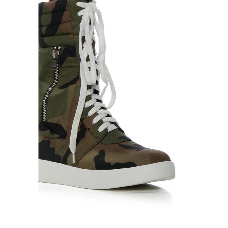 AZALEA WANG TONY CAMO SNEAKER Shoe Walking Shoes