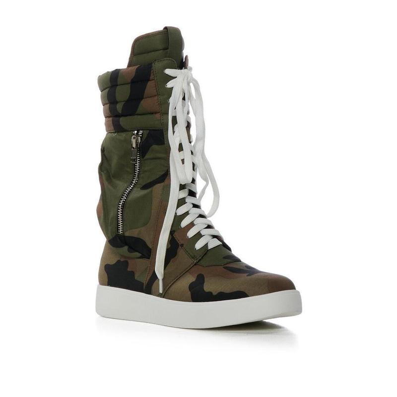 AZALEA WANG TONY CAMO SNEAKER Shoe Walking Shoes