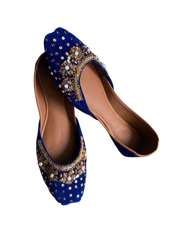 Women Padded embroidered Leather Flats, Shoes  Khussa  Jutti for party wear