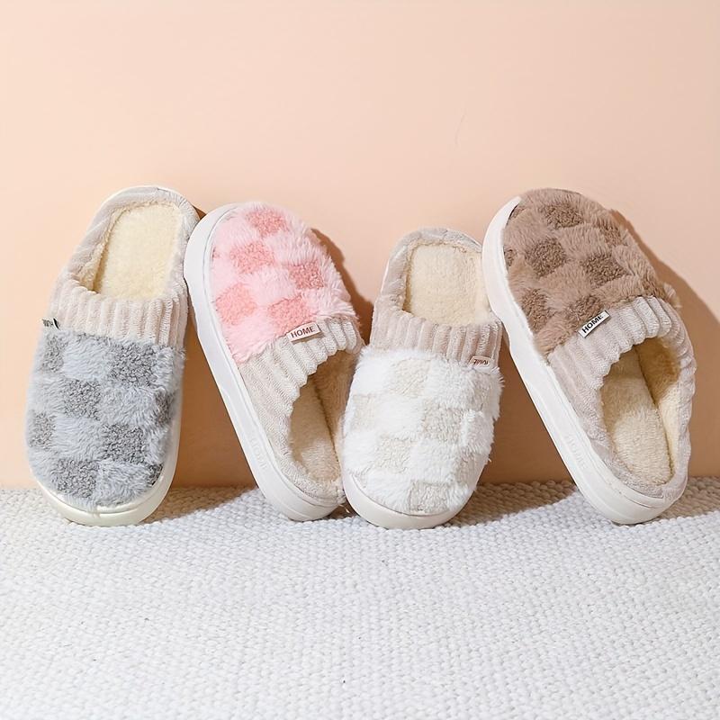 Cozy Checkered Slipper for Women - Soft Fleece, EVA Sole, and Fashionable Design for Indoor Outdoor Comfort - Girl, Flipflop